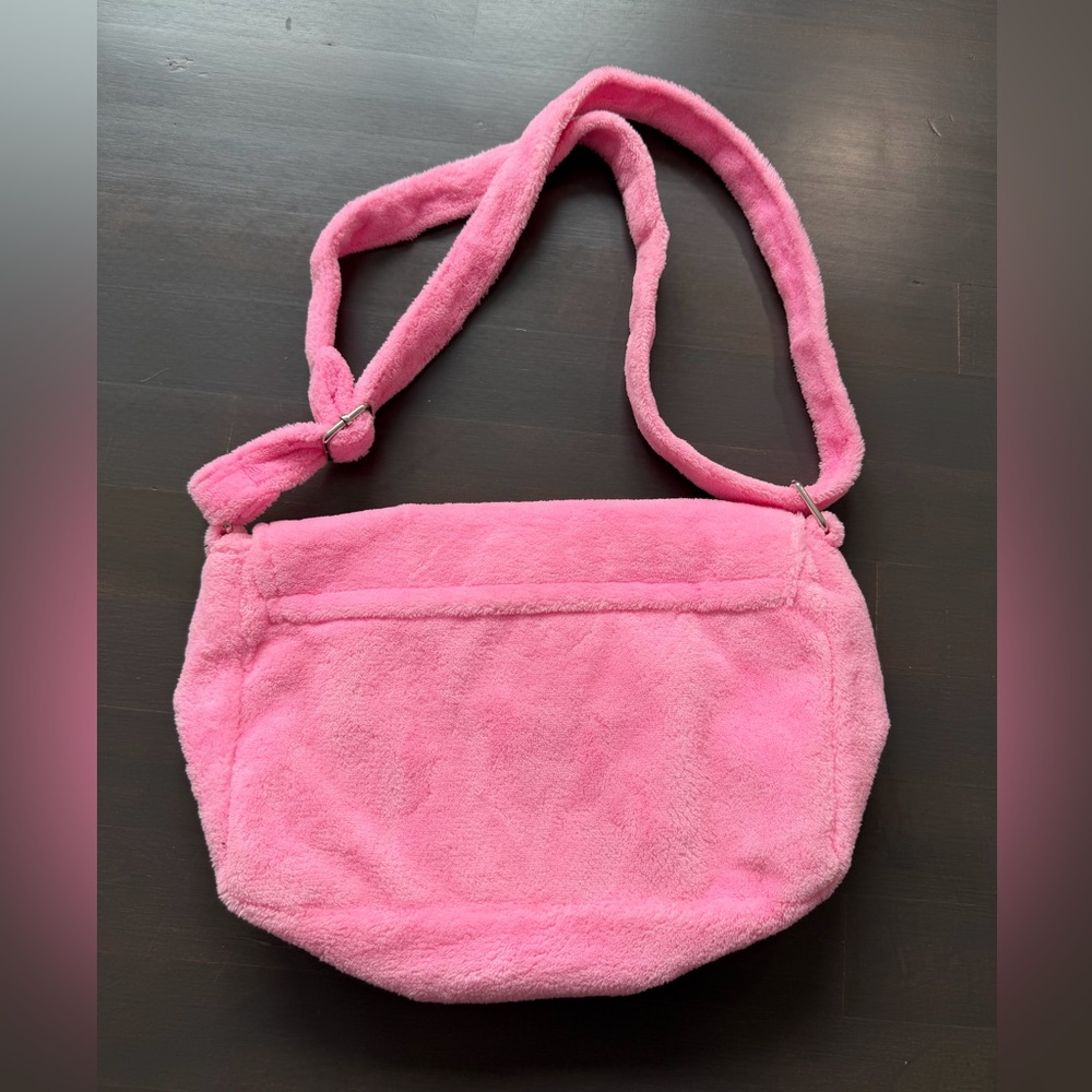 CHANEL Precision VIP Bag in Pink Logo Fleece Crossbody/Shoulder Bag - Picture 7 of 13